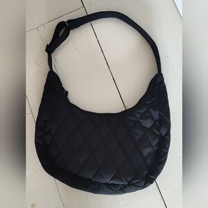 Vera Bradley Women's Black Quilted Ultralight Shoulder Bag